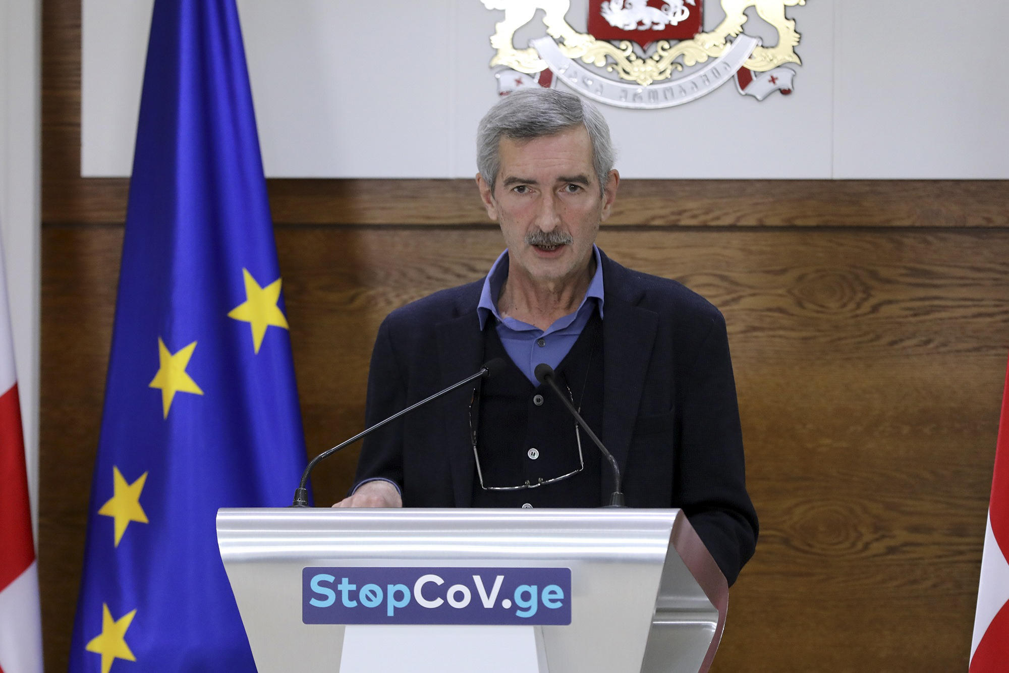 პაატა იმნაძე - თუ კლინიკები ვეღარ დაიტევენ პაციენტებს, როგორც ბევრ ქვეყანაში ხდება, შეიძლება ვიფიქროთ, რომ უფრო მეტი ადამიანი დარჩება სახლში სამკურნალოდ