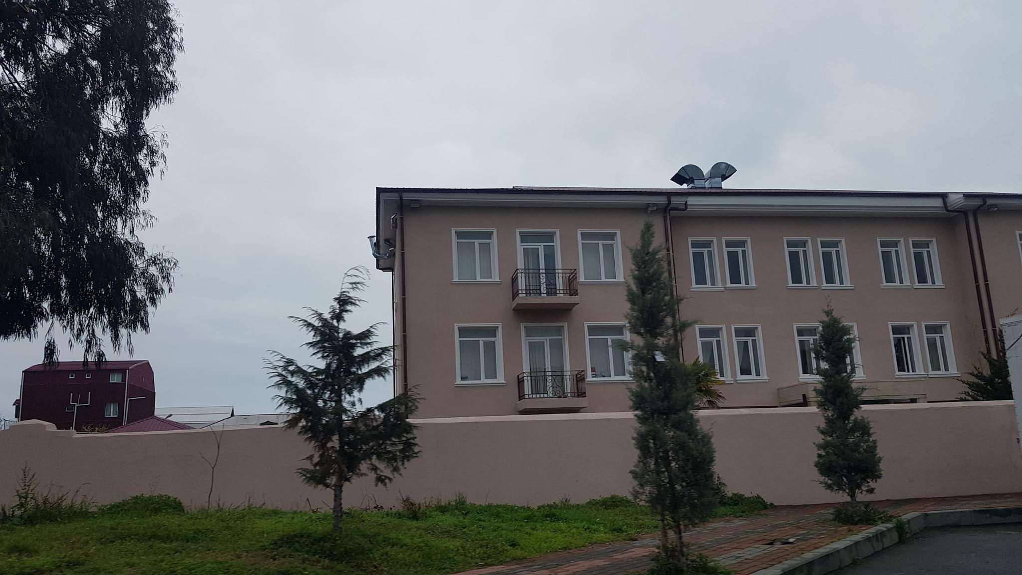 ბათუმის ინფექციურ საავადმყოფოში მოთავსებული 23 ადამიანის ლაბორატორიული კვლევის შედეგებს ელოდებიან