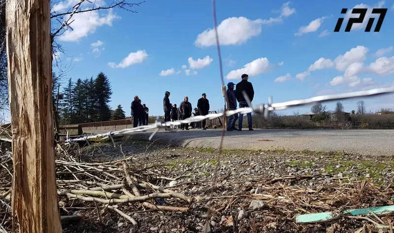 აფხაზეთის დე-ფაქტო ხელისუფლება მდინარე ფსოუზე „საზღვარს“ კეტავს