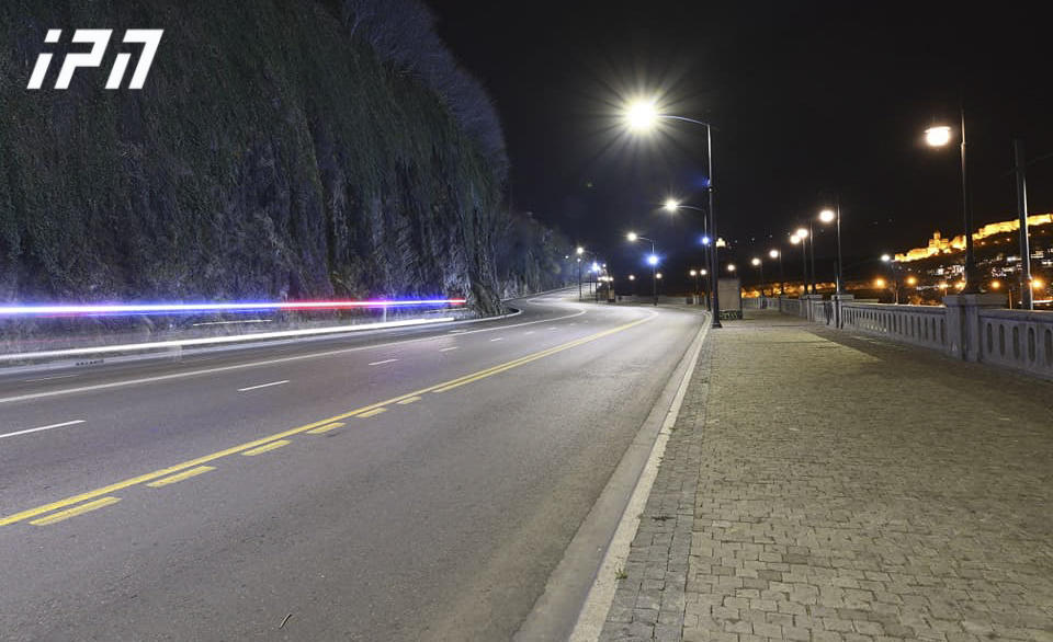 21:00 საათიდან დილის 05:00 საათამდე დაწესებული გადაადგილების შეზღუდვა კვლავ ძალაში რჩება, გამონაკლისი კი მხოლოდ ახალ წელს და შობას დაიშვება