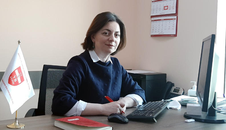 ბოჭორიშვილის სახელობის კლინიკის სამეთვალყურეო საბჭოს თავმჯდომარის ინფორმაციით, კორონავირუსით ინფიცირებული ორი ახალი პაციენტიდან ერთი 13 წლის მოზარდია