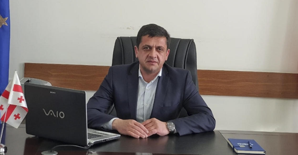 რაჭა-ლეჩხუმსა და ქვემო სვანეთში სახელმწიფო რწმუნებული - მშვიდი ვითარებაა - ტაძრებში ხალხის სიმრავლე არ შეინიშნებოდა, სასაფლაოებზეც არ გადიან