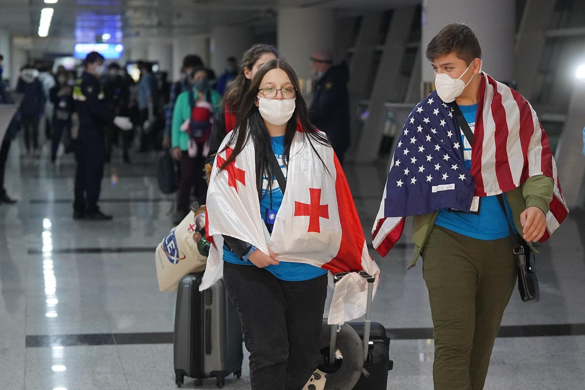 აშშ-დან საქართველოში დაბრუნებული 79 მოსწავლე თბილისისა და კახეთის საკარანტინო ზონებში გადაიყვანეს
