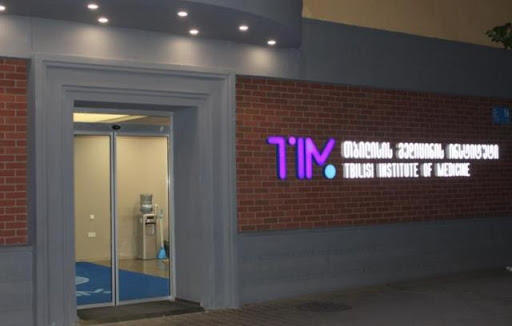 კლინიკა „თიმის“ დირექტორი - ჯერ მოხდა სასულიერო პირის დაინფიცირება, შემდეგ მისი დის, ანუ, ჩვენი ექთნის და უკვე ექთნისგან ჩვენი დანარჩენი თანამშრომლების