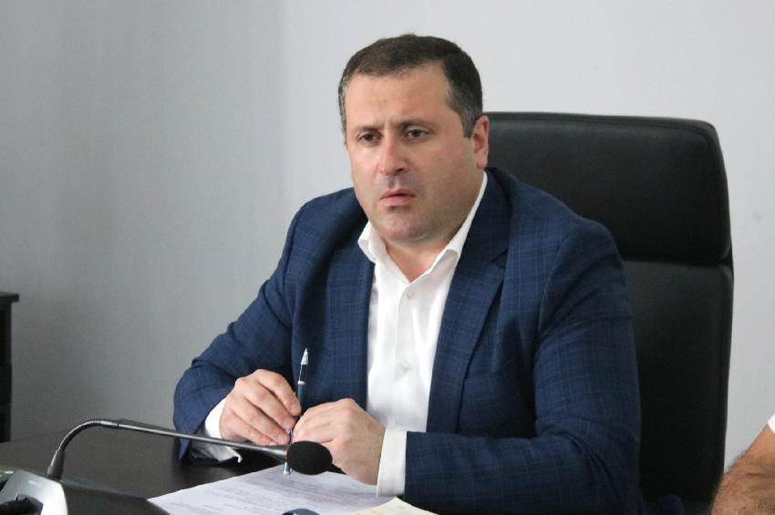 მერის ინფორმაციით, ქობულეთის მუნიციპალიტეტის 4 ადმინისტრაციულ ერთეულში ბლოკ-პოსტების დემონტაჟი მიმდინარეობს