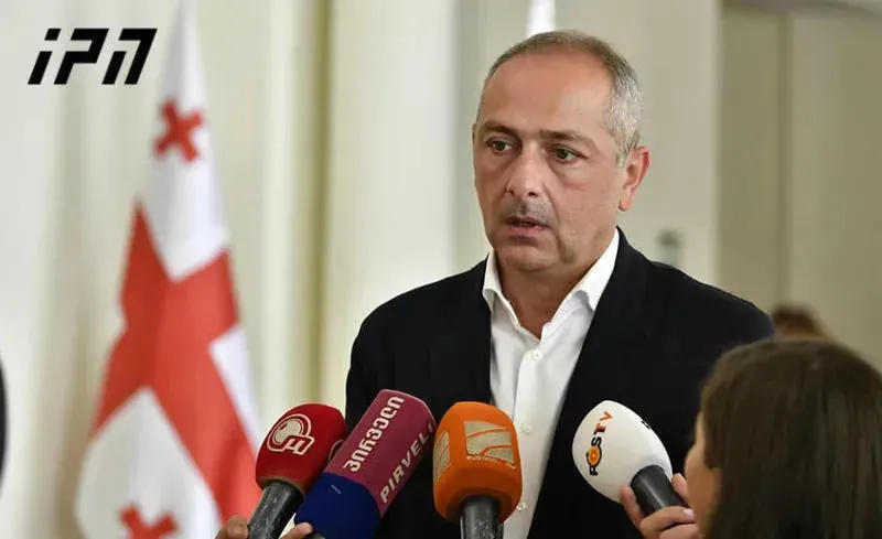 ირაკლი სესიაშვილი - მიხეილ სააკაშვილი არის სასოწარკვეთილებაში ჩავარდნილი, როცა ხედავს, რომ მას არანაირი მხარდაჭერა არ აქვს