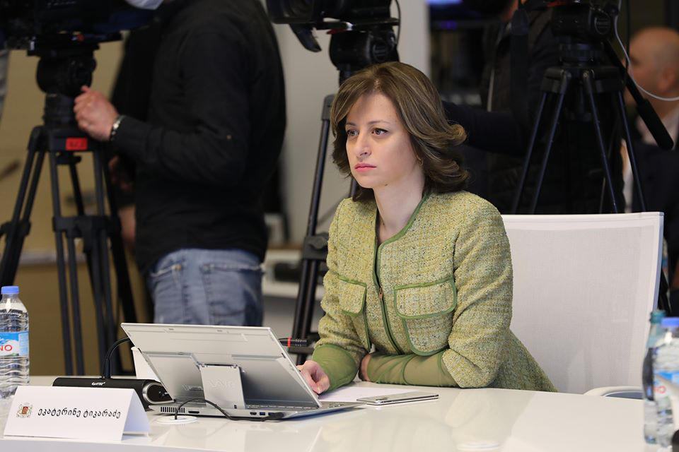 ეკატერინე ტიკარაძე - 58 წლის ქალის გარდაცვალებით ნათლად გამოიკვეთა, რომ კოვიდინფექციით დაღუპულთა ასაკი მნიშვნელოვნად გაახალგაზრდავდა