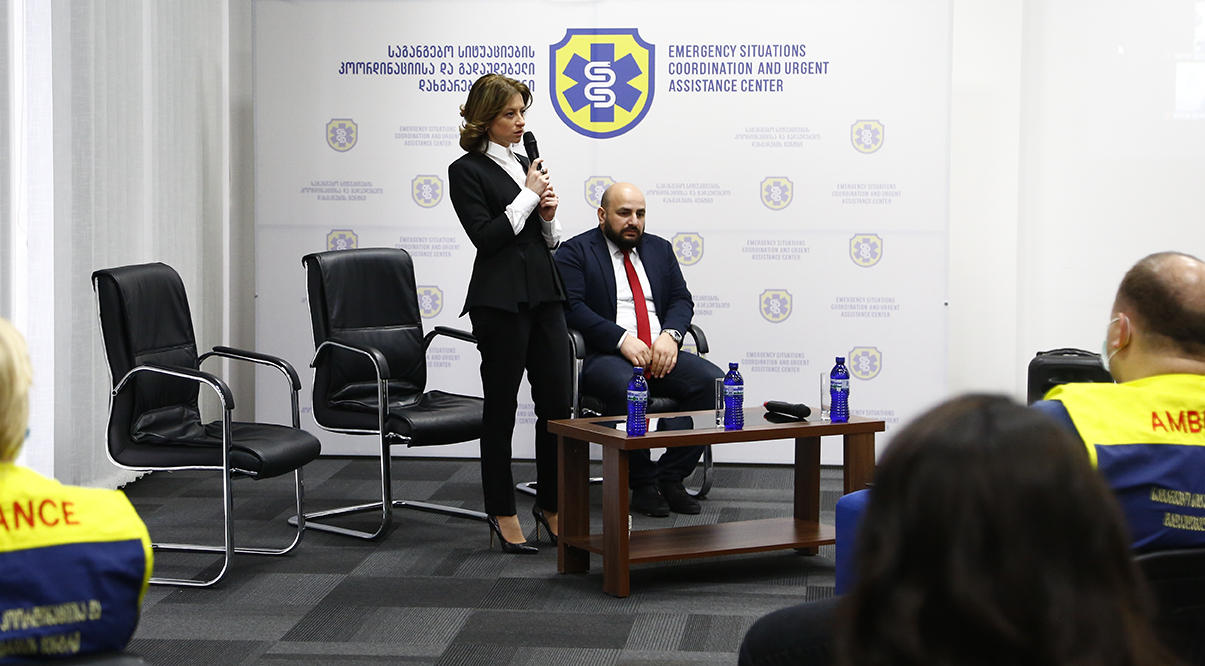 ჯანდაცვის მინისტრი ონკოლოგიური ცენტრისა და ბავშვთა ინფექციური საავადმყოფოს მედპერსონალის მიმართ დაგვიანებული ხელფასების პრობლემას გამოეხმაურა