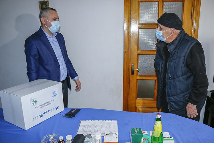 დევნილთა სააგენტოს დირექტორმა დევნილ ვეტერანებს ფაშიზმზე გამარჯვების დღე მიულოცა