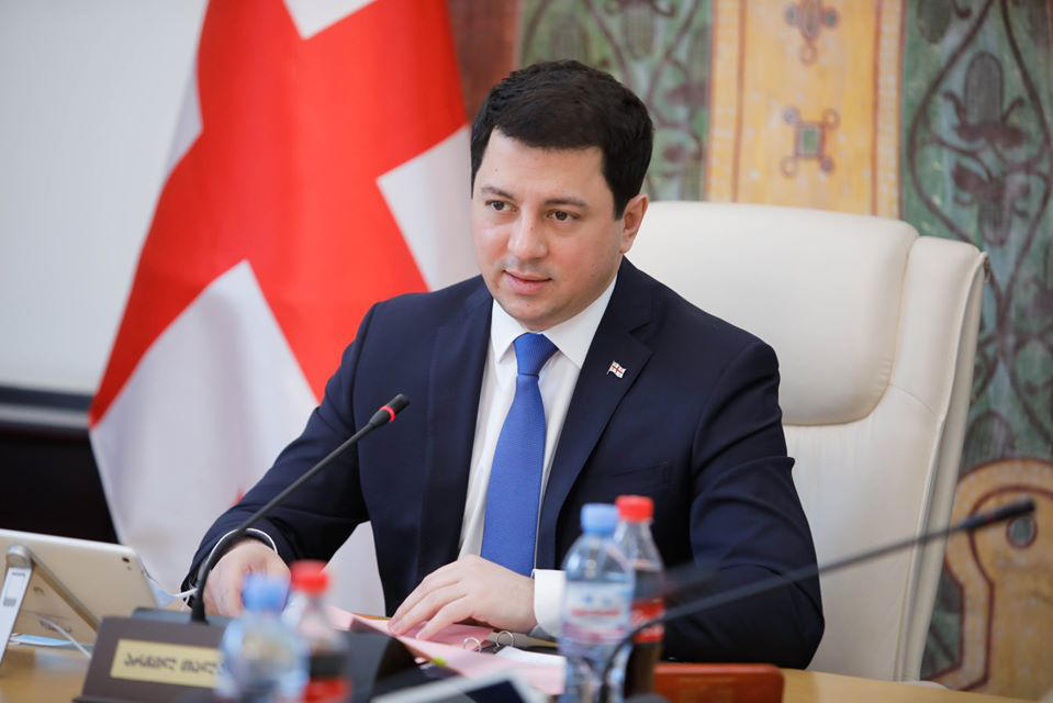 არჩილ თალაკვაძე შეზღუდვების შესახებ კანონპროექტზე - ცვლილებები, რომელიც ჩვენ შემოგვაქვს აზუსტებს, თუ როგორ უნდა განხორციელდეს შეზღუდვები და პრევენციული ზომები