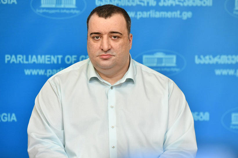 რატი იონათამიშვილი შინაგან საქმეთა მინისტრის მიმართ ბრალდებებს „არასერიოზულს“ უწოდებს