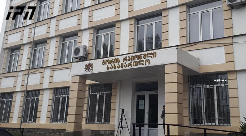 პოლიციელს, რომელიც ნასვამ მდგომარეობაში, ქვეითად მოსიარულე არასრულწლოვანს ავტომანქანით დაეჯახა, პატიმრობა შეეფარდა