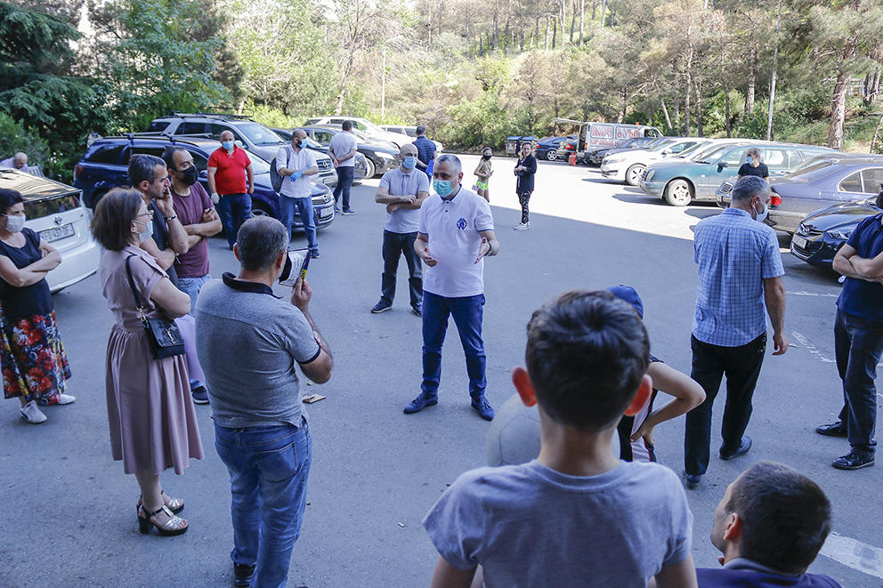 დევნილთა სააგენტო დევნილ ოჯახებს საერთო სარგებლობის ფართებს საკუთრებაში გადასცემს