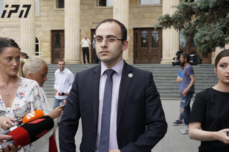 პროკურორის განცხადებით, გიორგი რურუას მხრიდან მიმალვისა და ახალი დანაშაულის ჩადენის საფრთხე არსებობს, რაც სასამართლომ გაიზიარა