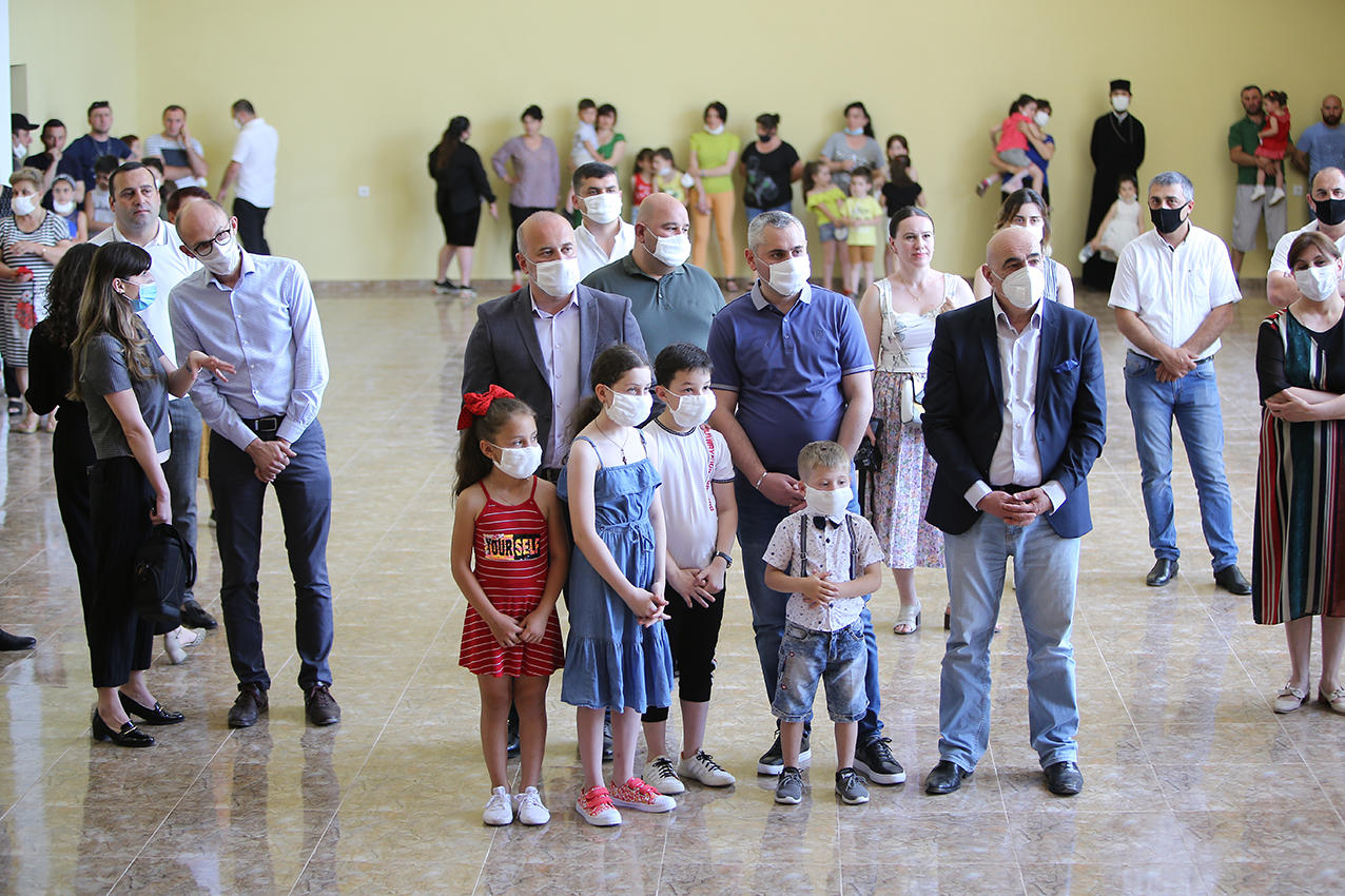 ხონის დევნილთა დასახლებაში კულტურის სახლი და საბავშვო ბაღი გაიხსნა