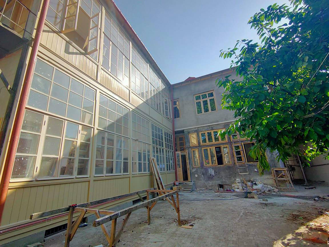ბათუმში კულტურული მემკვიდრეობის ძეგლის რეაბილიტაცია მიმდინარეობს