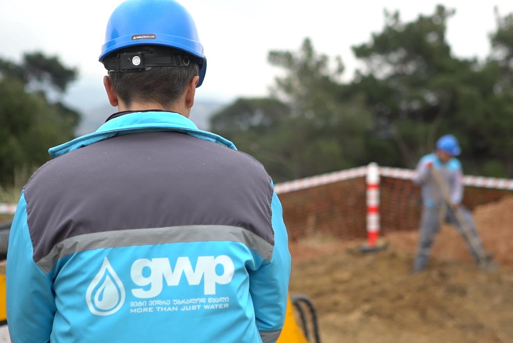 თბილისის მერია - ბელიაშვილისა და ბალანჩინის ქუჩების კვეთაზე მოძრაობის შეფერხების მიზეზი აღმოფხვრილია - „ჯორჯიან უოთერ ენდ ფაუერმა“ მუშაობა დაასრულა