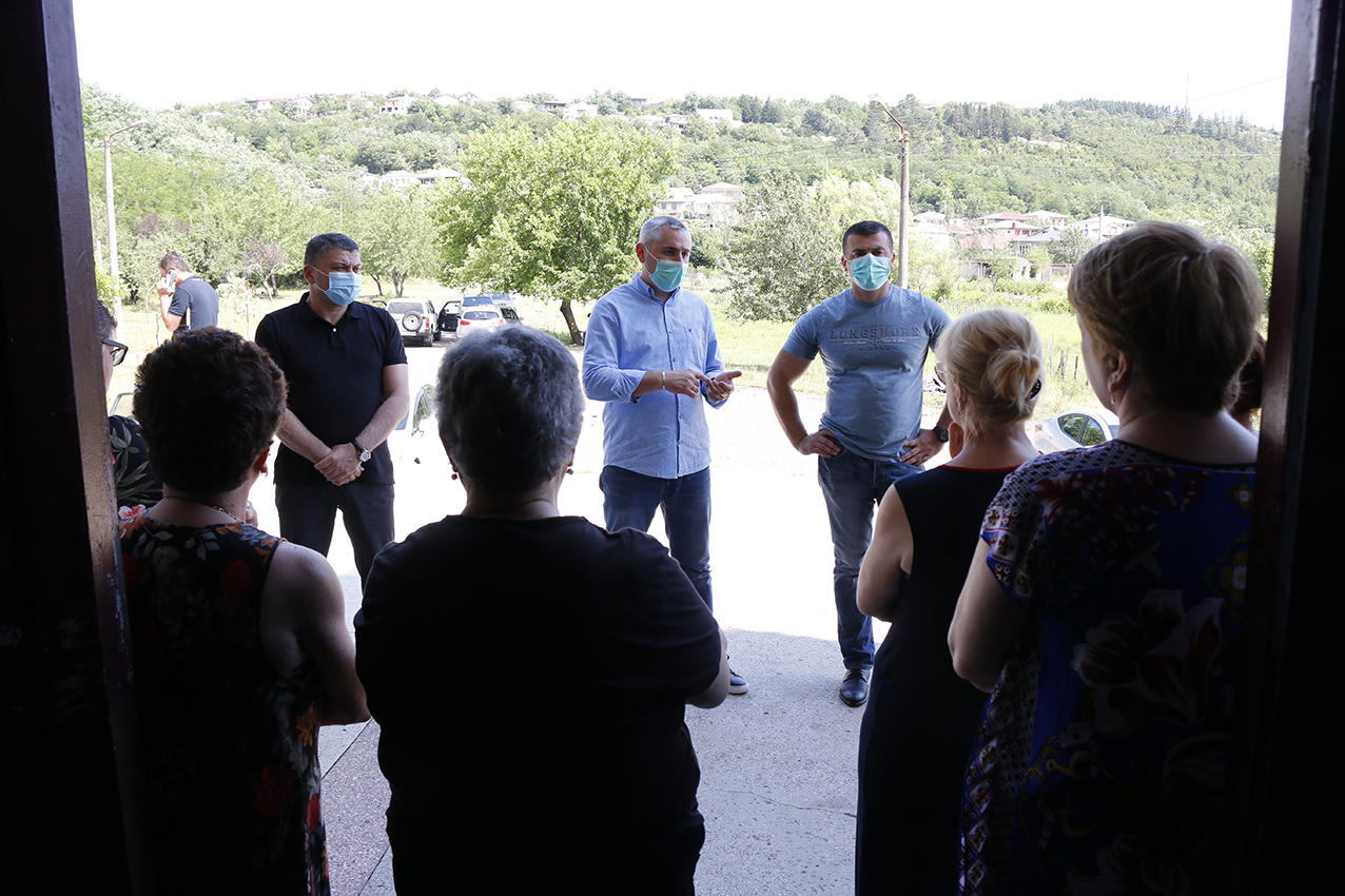 ქუთაისში მცხოვრებ დევნილ ოჯახებთან შეხვედრა გაიმართა