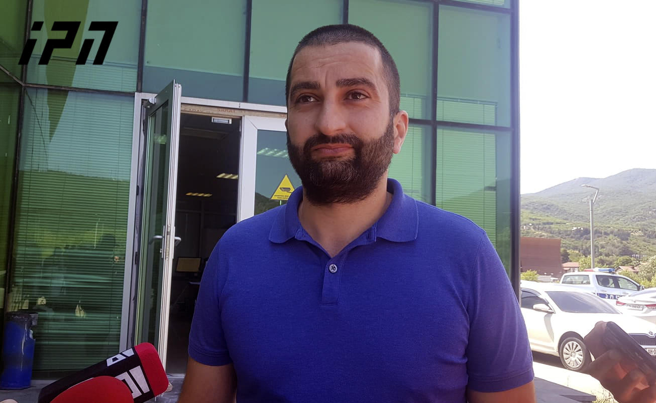 გიორგი შაქარაშვილის გარდაცვალების საქმეზე დაკავებული ერთ-ერთი არასრულწლოვნის მამა სახელმწიფო ინსპექტორის წარმომადგენელს შეხვდა