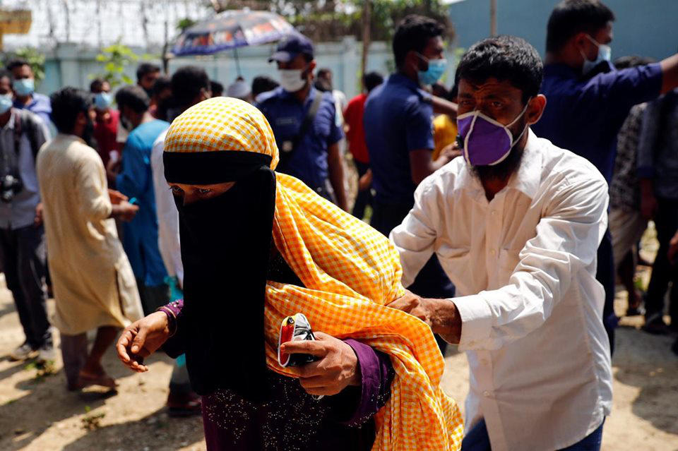 ბანგლადეშში, ნავის ჩაძირვის შედეგად 23 მგზავრი, მათ შორის 6 ქალი და 3 ბავშვი, დაიღუპა