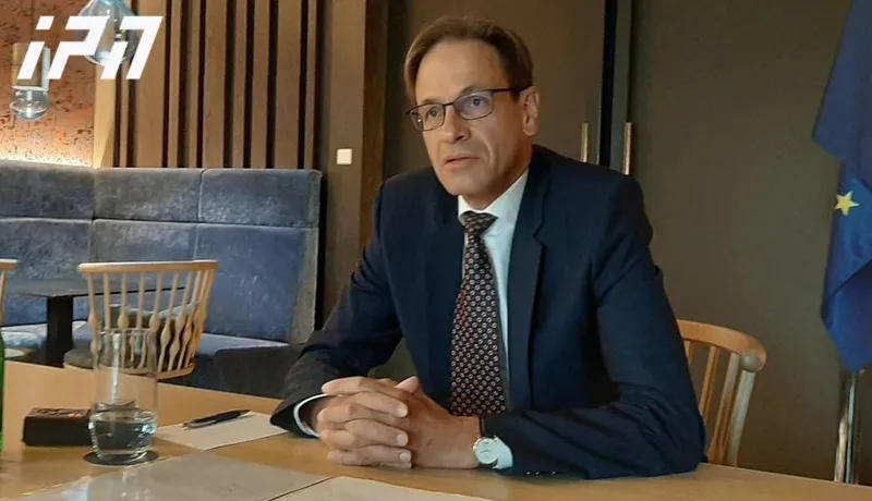 Посол Германии – Удивлен теми комментариями, которые делались людьми в мой адрес, теми, с кем я не встречался и они обо мне ничего не знают – Главное, что конституционные изменения приняты, и это меня очень радует