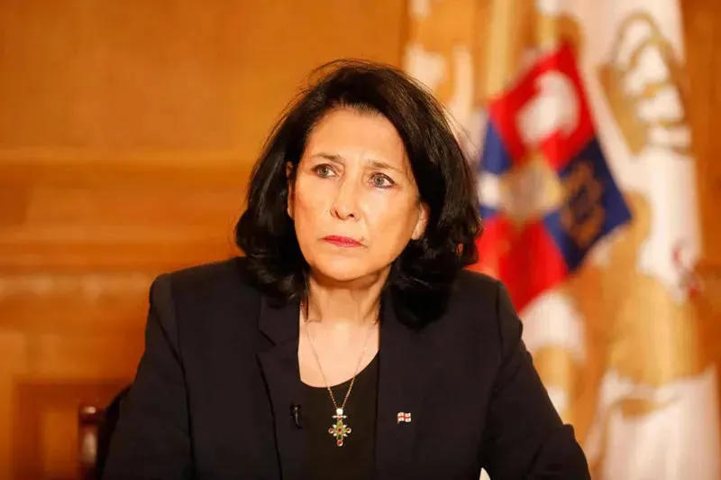 სალომე ზურაბიშვილი თორნიკე შენგელიაზე - ჩემთვის სამწუხაროა და როგორც პრეზიდენტისთვის მიუღებელია, საქართველოს საკალათბურთო ნაკრების კაპიტნის გადაწყვეტილება მოსკოვის “ცსკა“-ში გადასვლასთან დაკავშირებით