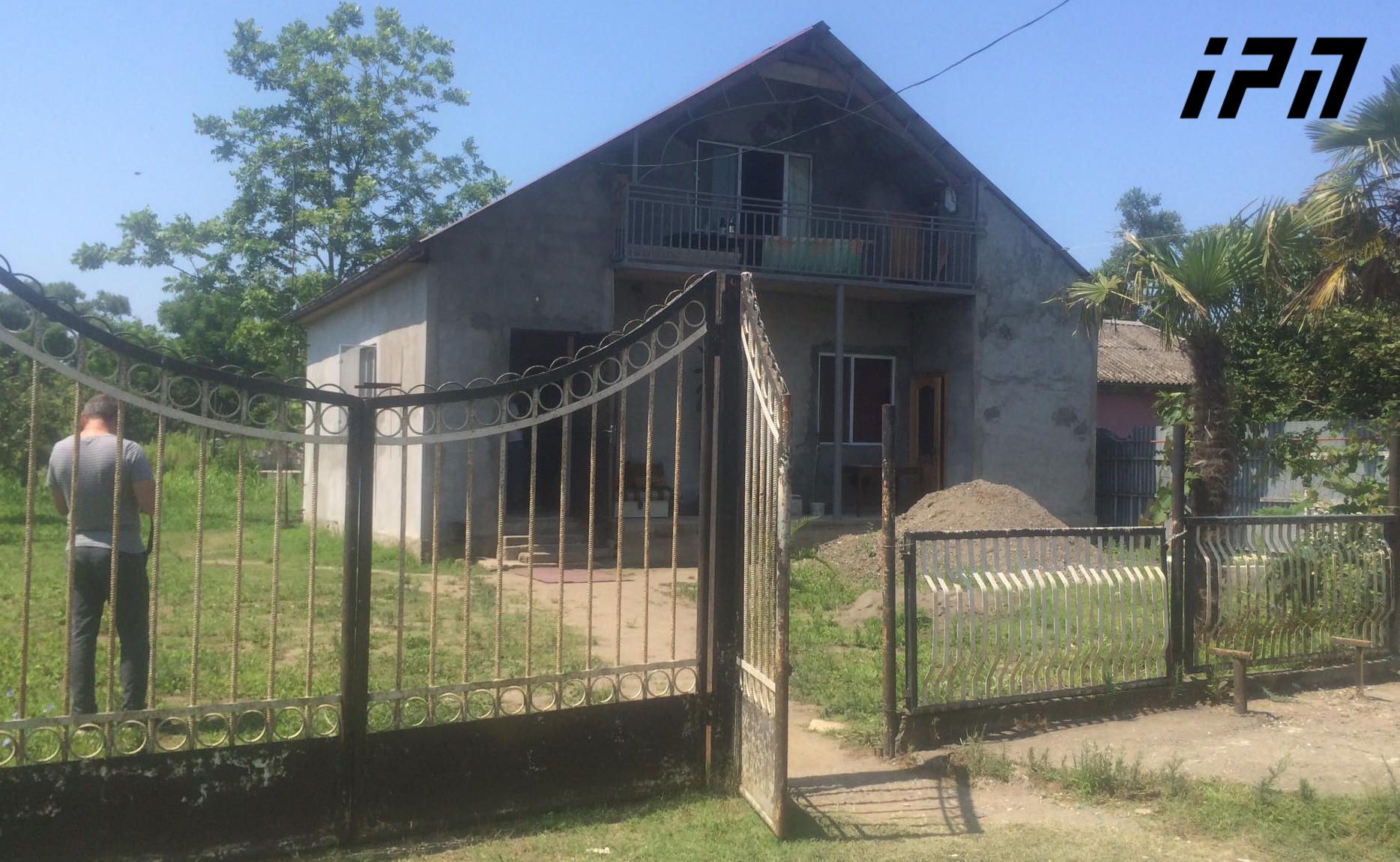 ფოთში მოკლული ახალგაზრდა მამაკაცის მამა მომხდარის დეტალებს იხსენებს, კრიმინალურ ავტორიტეტებთან შვილის კავშირს კი არ ადასტურებს