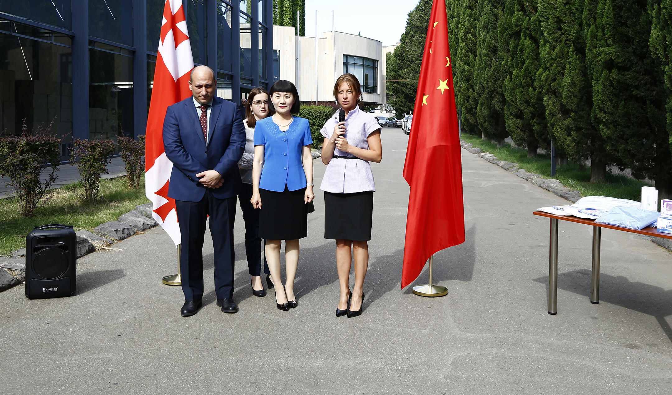 ჩინეთმა საქართველოს კორონავირუსთან ბრძოლის მიზნით, პირადი დაცვის საშუალებები გადასცა