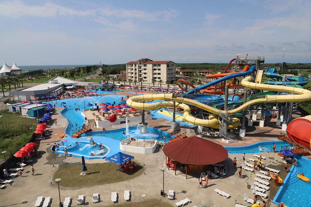 განმუხურში, აკვაპარკ „ანაკლიაში“ საზაფხულო სეზონი გაიხსნა