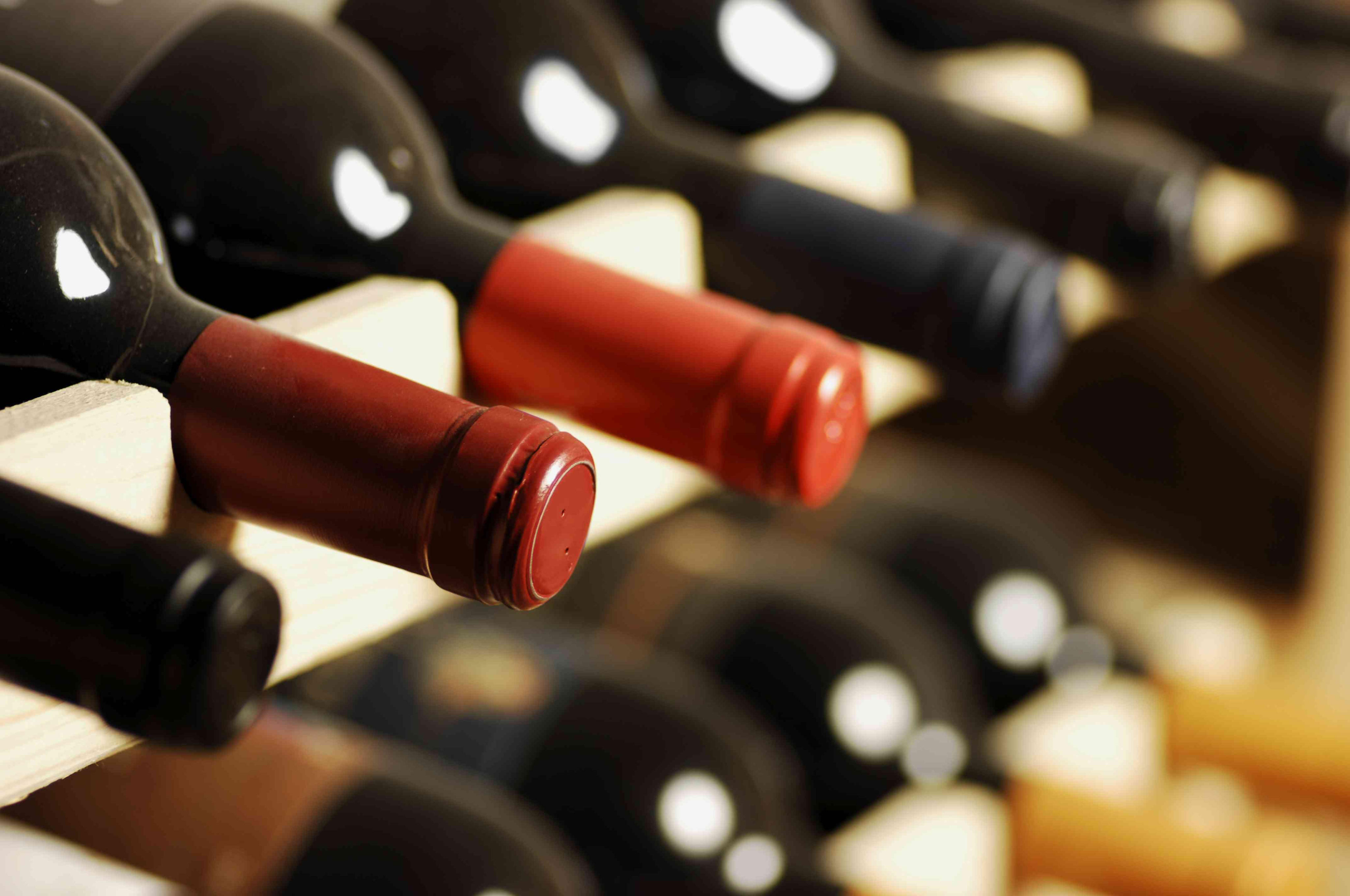 Vino. Алкоголь вино. Вино horizontal Red. Вино России фон. 40 Бутылок вина.