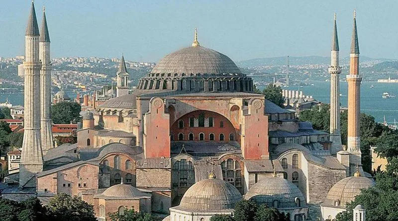 В соборе Айя-София готовятся к совершению первого мусульманского богослужения
