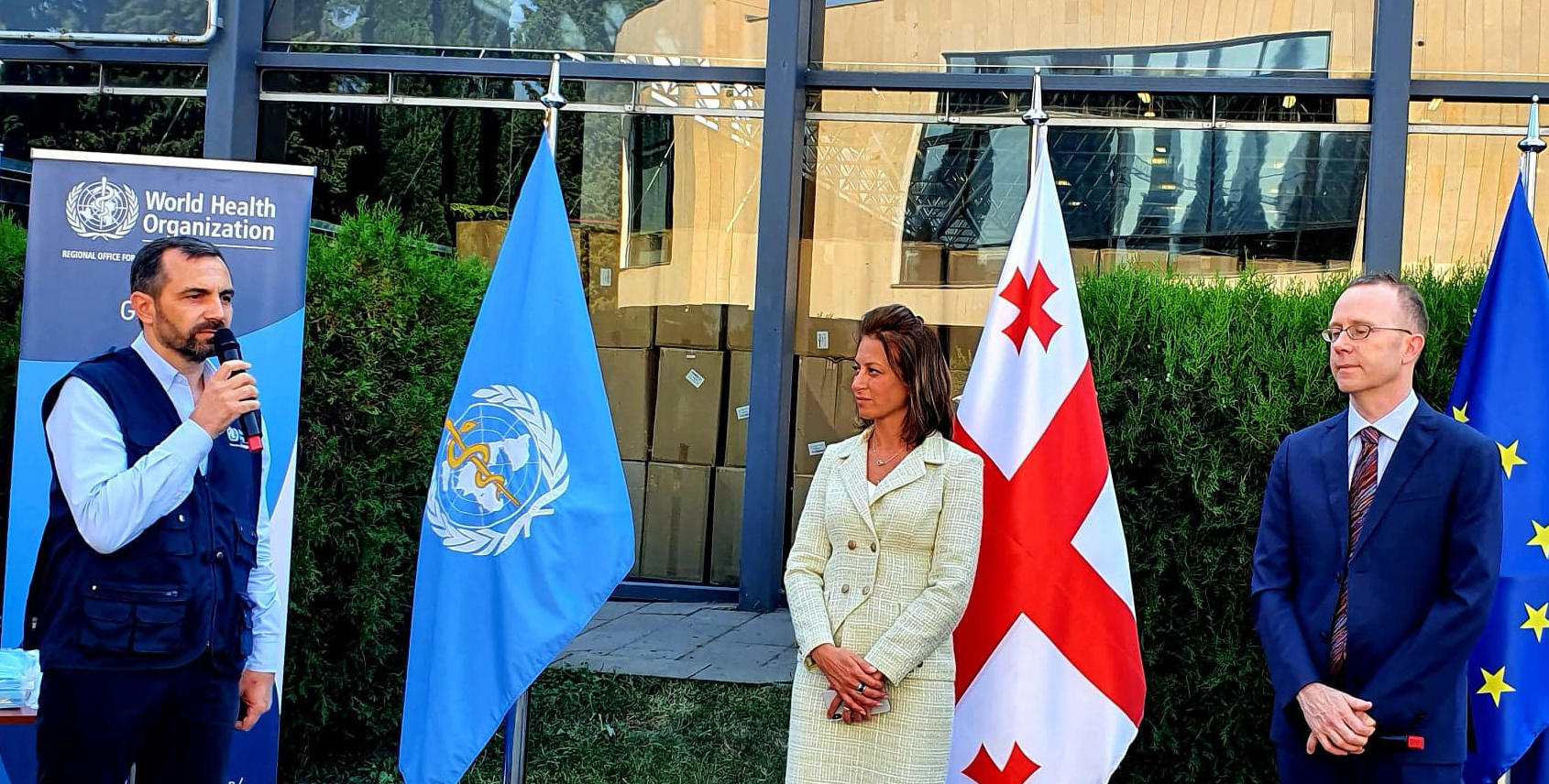 ევროკავშირმა და ჯანმომ COVID-19 პანდემიის წინააღმდეგ ბრძოლაში ჩართულ პერსონალს დამცავი  საშუალებები გადასცა