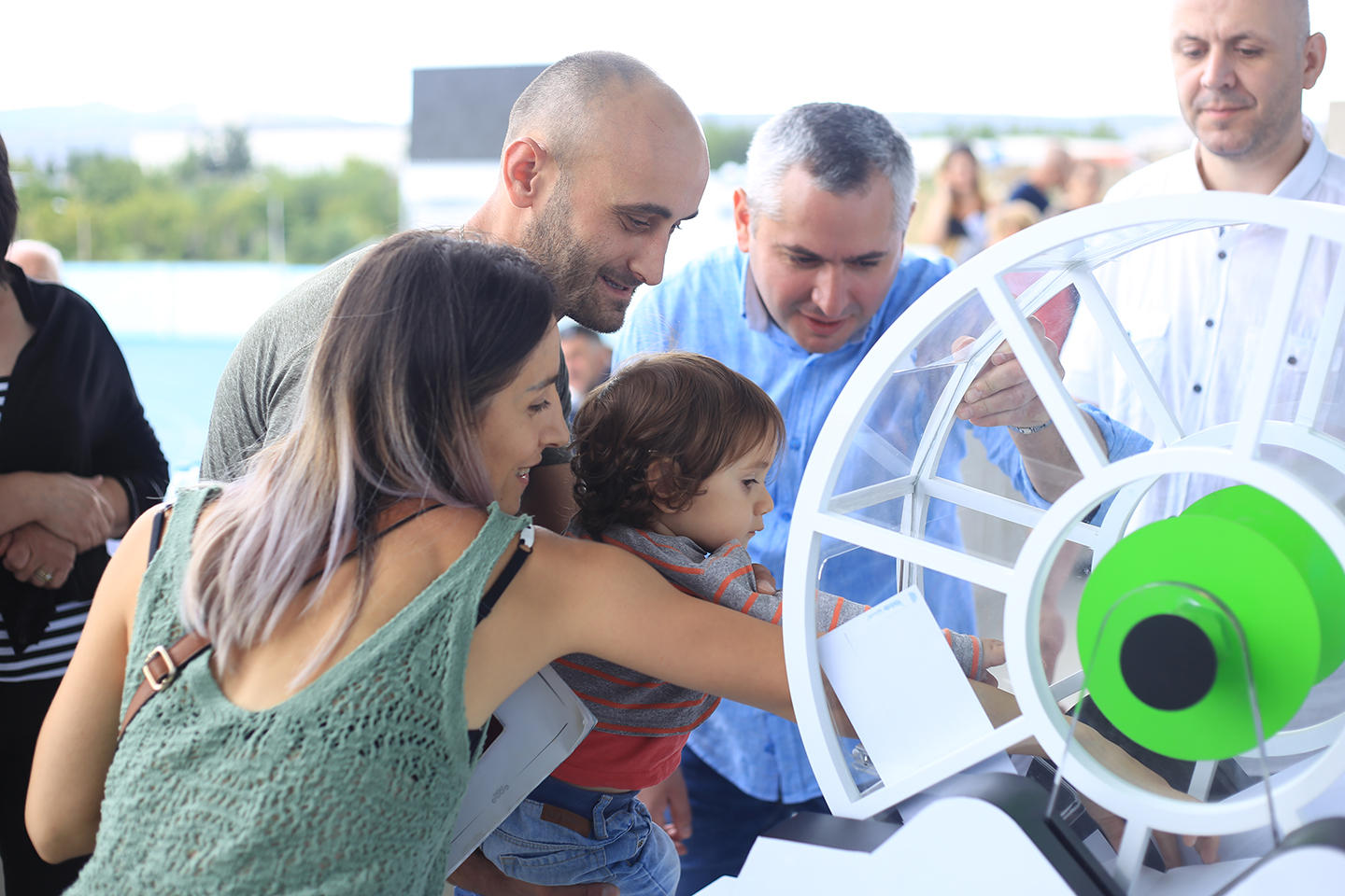 თბილისში 251 დევნილი ოჯახისთვის ბინების განაწილების კენჭისყრა გაიმართა