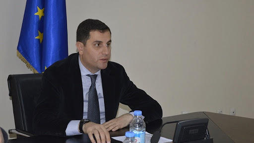 სამცხე-ჯავახეთის გუბერნატორის განცხადებით, ახალქალაქში მომხდარი მკვლელობის შემდეგ, გარდაცვლილის ახლობლებმა რამდენიმე სახლი დაწვეს