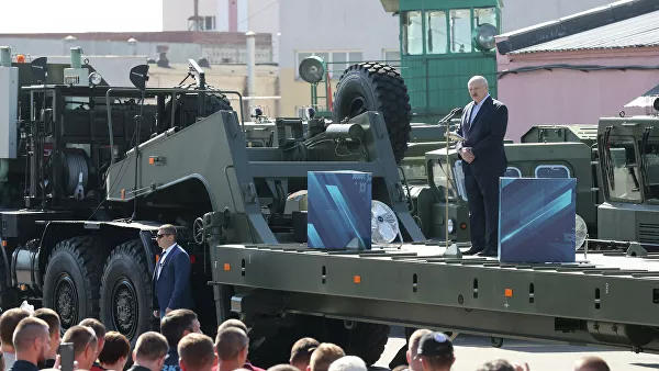 ალექსანდრე ლუკაშენკო გაფიცულ საწარმოებს დახურავს