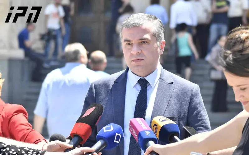 დავით ბაქრაძე - “ქართულმა ოცნებამ” არათუ არ გამოიყენა შესაძლებლობა, ქვეყანაში თავისუფალი სასამართლო შექმნილიყო, არამედ პირიქით - უფრო გააღრმავა პრობლემა