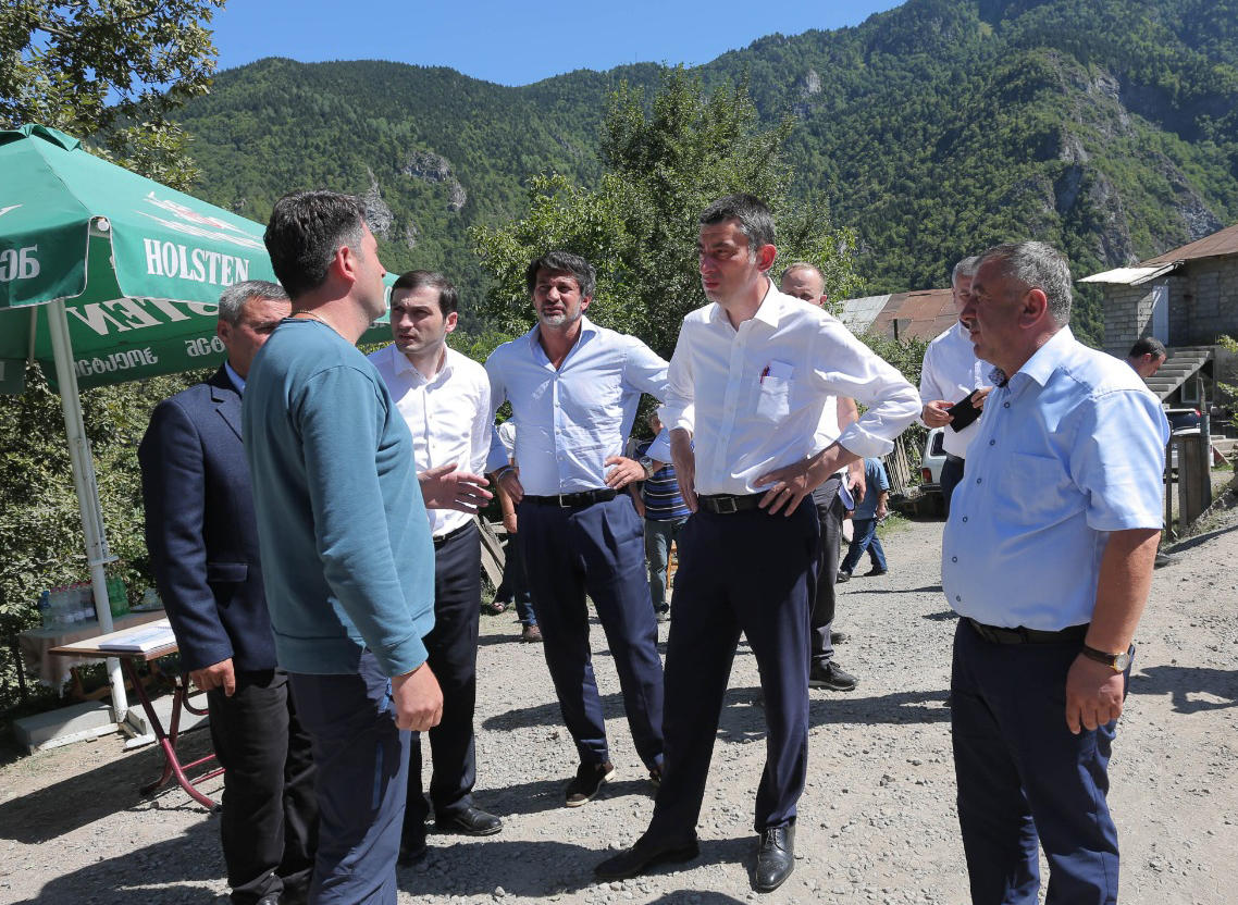 „ქართული ოცნების“ ლიდერებმა  ხულო-ზარზმის გზის სამშენებლო სამუშაოები დაათვალიერეს