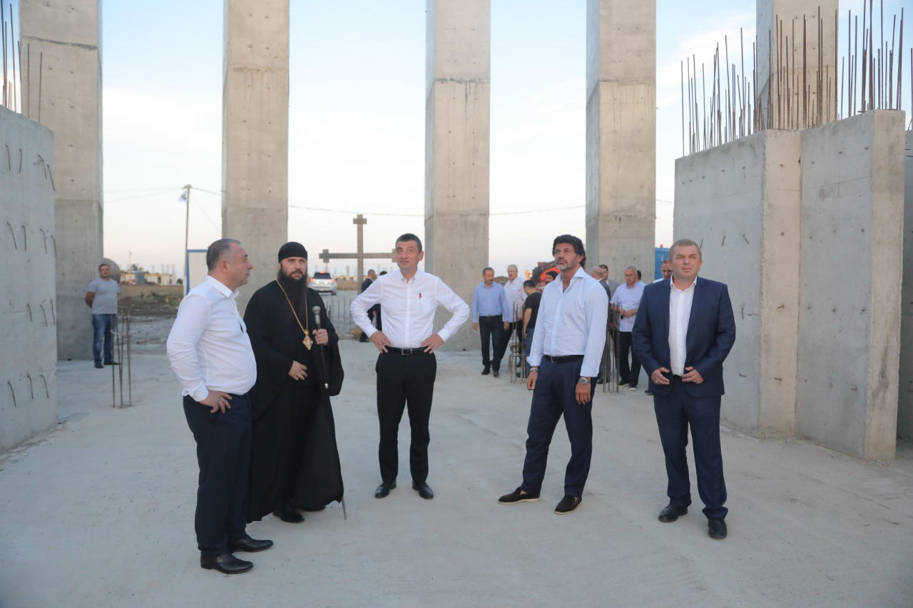 „ქართული ოცნების" ლიდერები ხაშურში, პროფესიული სასწავლებლისა და ბანას სამონასტრო კომპლექსის ანალოგიური სამონასტრო-საგანმანათლებლო ცენტრის მშენებლობას გაეცნენ