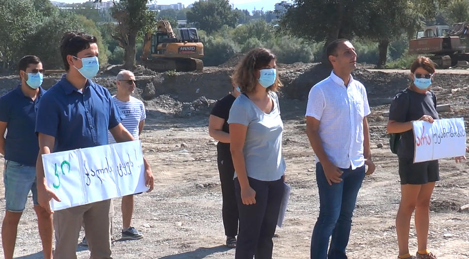 ადგილობრივმა მოსახლეობამ დიღმის ჭალებთან დაკავშირებით აქცია გამართა