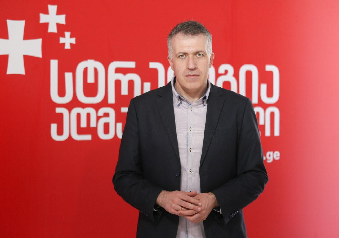 სერგო ჩიხლაძე - ლარის გაუფასურება ეროვნული ბანკის არასწორი მენეჯმენტისა და ეკონომიკური პოლიტიკის შედეგია