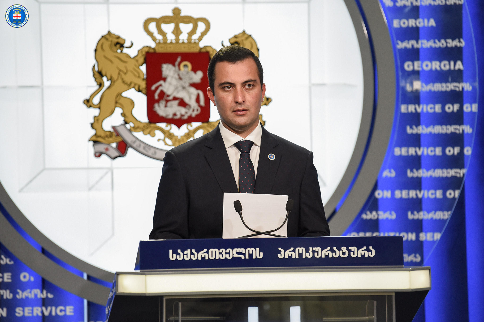 პროკურატურა დავით ფურცხვანიძეს მტკიცებულების ფალსიფიკაციას და პირადი მოტივით მართლმსაჯულებისთვის ხელის შეშლას ედავება