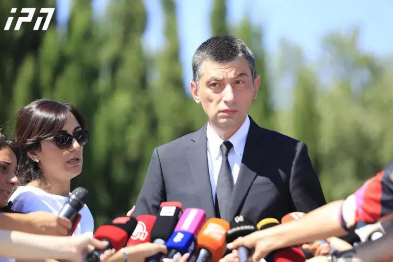 გიორგი გახარია - ცოტა ხანი კიდევ უნდა მოვითმინოთ, პირბადეც უნდა გავიკეთოთ - მიუხედავად იმისა, რომ ქვეყანაში ინფიცირებულების რაოდენობა გვეზრდება, ჯერ პროცესს ვმართავთ