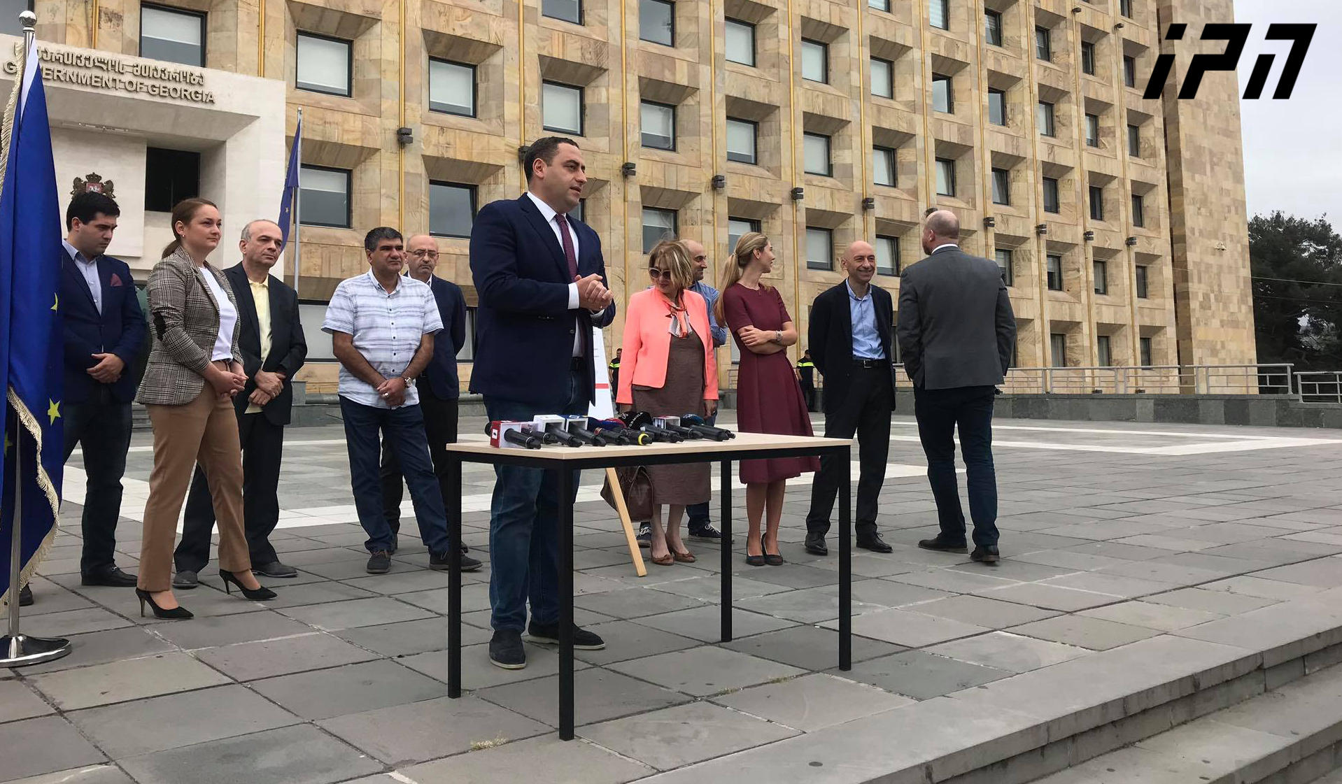 ოპოზიციურმა პარტიებმა ეკონომიკისა და განათლების სფეროებში განსახორციელებელი რეფორმების შესახებ შეთანხმებას მოაწერეს ხელი