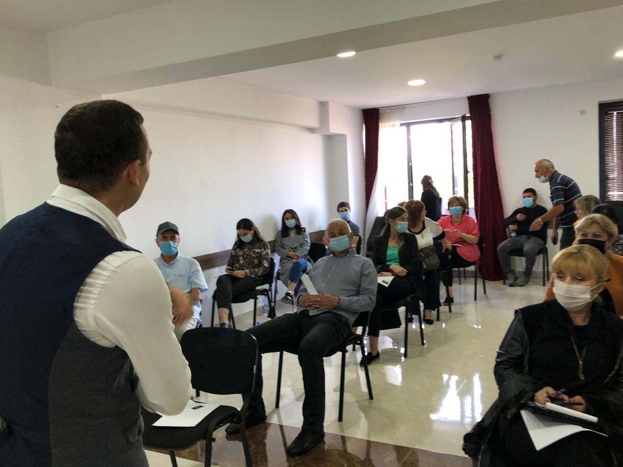 სავაჭრო პალატა რეგიონის მეწარმეებისთვის საგადასახადო საკითხზე უფასო ტრეინინგს გორში მართავს