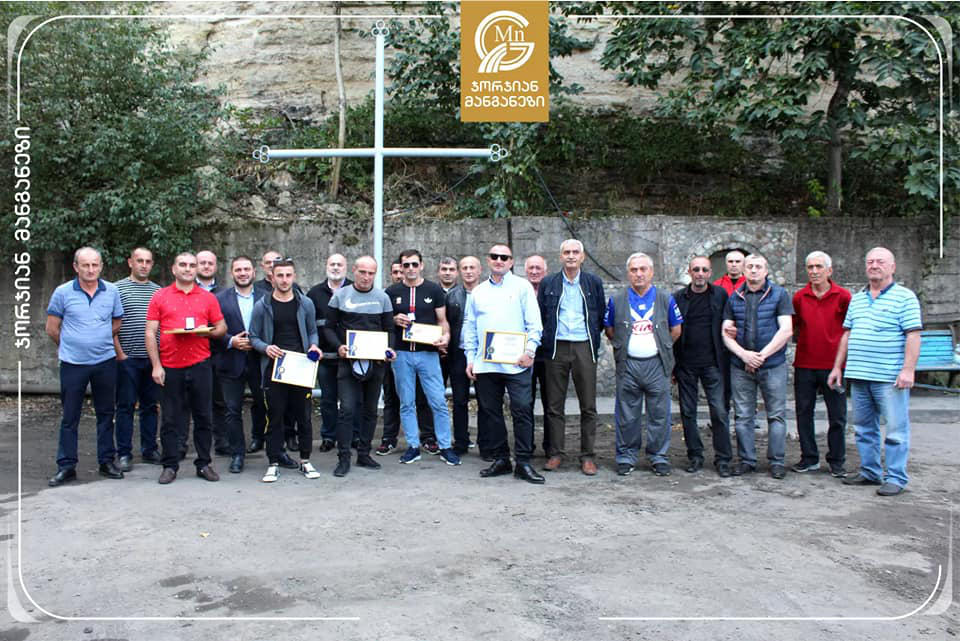 „ჯორჯიან მანგანეზმა“ მაღაროელის პროფესიულ დღესთან დაკავშირებით, თანამშრომლებსა და ვეტერანებს, „საპატიო სამთოელის“ წოდება მიანიჭა