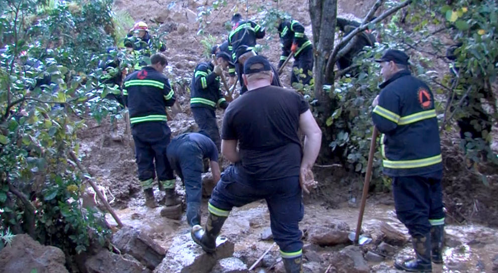 ოზურგეთის მერი - სოფელ სილაურში სტიქიისას დაკარგულ ერთ მოქალაქეს ეძებენ