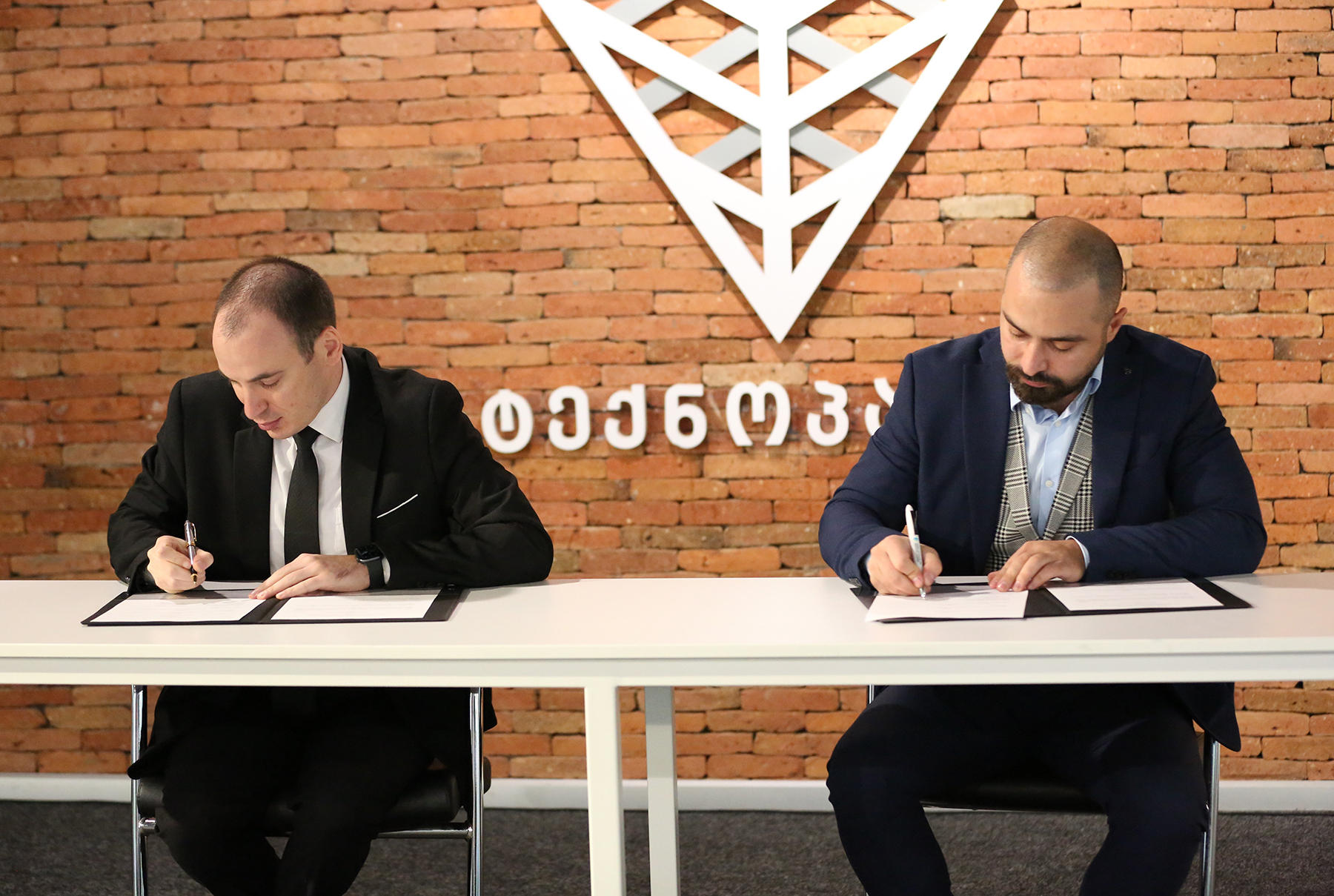 ინოვაციების და ტექნოლოგიების სააგენტოსა და ფინტექ ასოციაციას (FIA) შორის ურთიერთთანამშრომლობის მემორანდუმი გაფორმდა