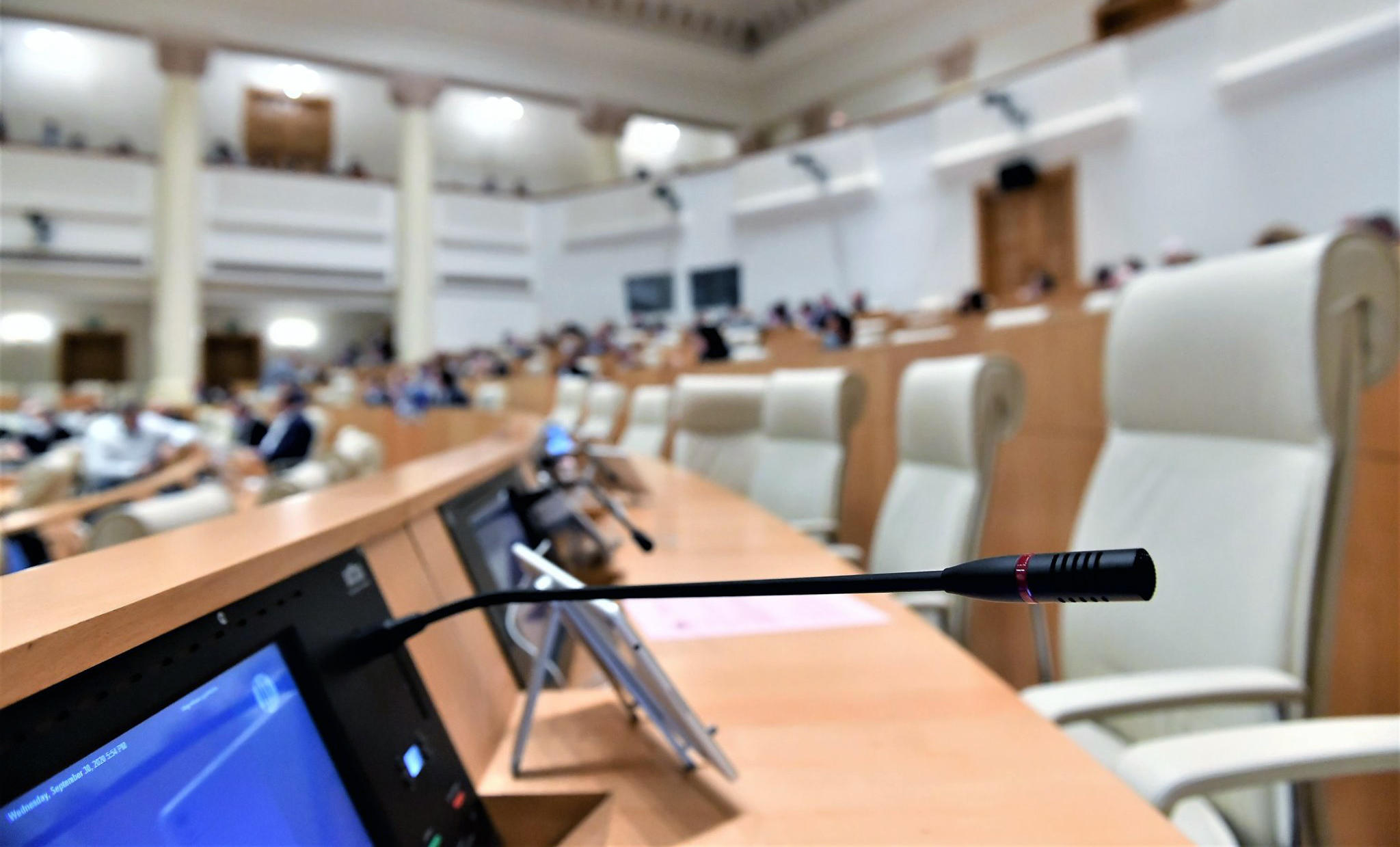 კოალიციური მთავრობის შექმნა დღის წესრიგში იმ შემთხვევაში დადგება, თუ პარლამენტში მინიმუმ 76 მანდატის მოპოვებას ვერც ერთი პარტია ვერ შეძლებს