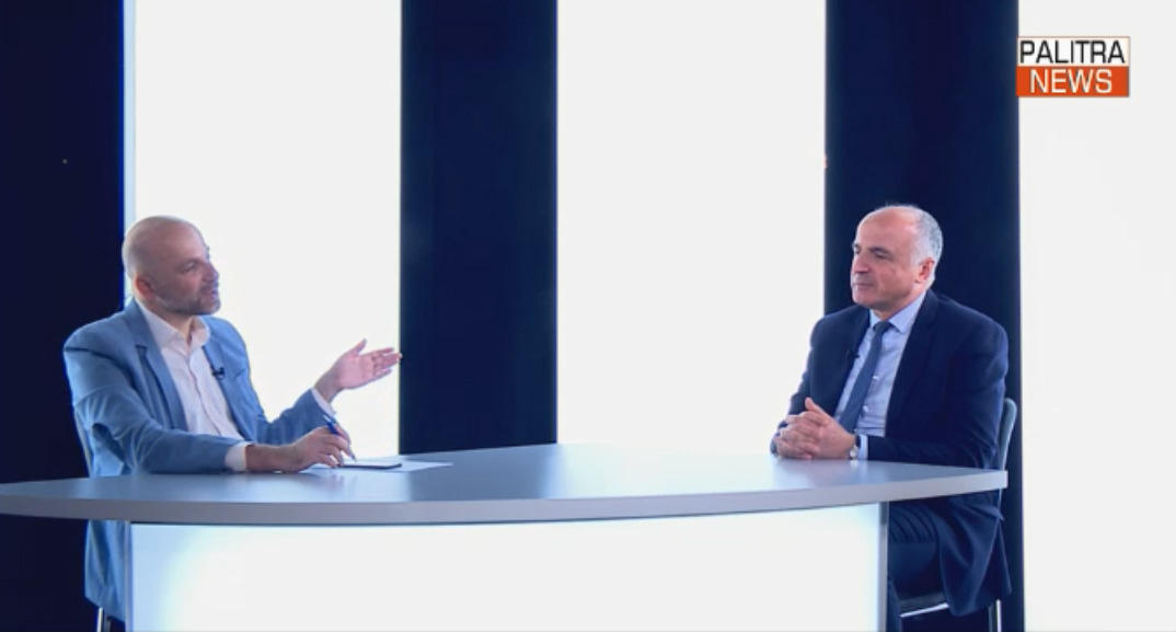 ბადრი ჯაფარიძის განცხადებით, ჩნდება კითხვები, რატომ მოხდა დავით გარეჯის საკითხის წამოწევა მაინცდამაინც არჩევნების წინ და თან მაშინ, როცა ასეთი გამძაფრებული ვითარებაა რეგიონში