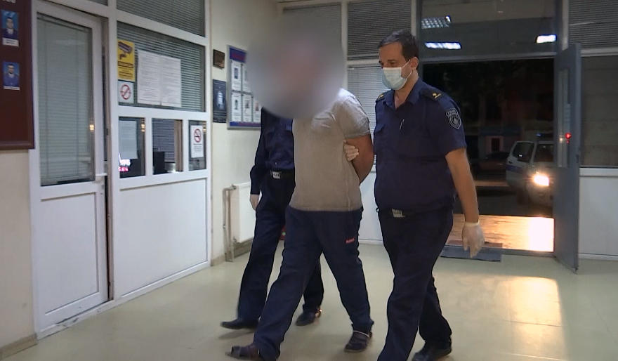 По обвинению в насилии в отношении члена «Лело» полиция задержала одно  лицо